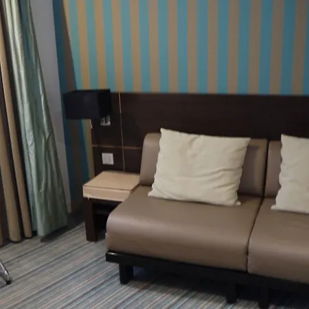 Star Champs-elysees Hotel 4*