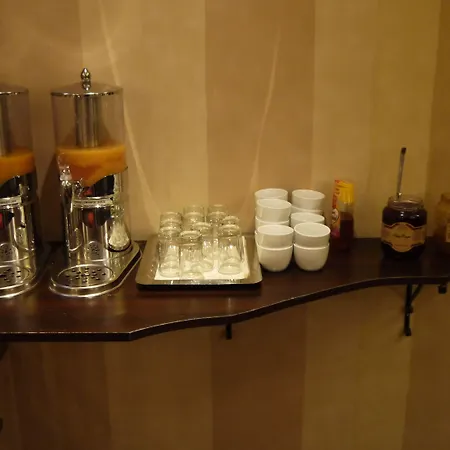 Hotel Star Champs-elysees 4*