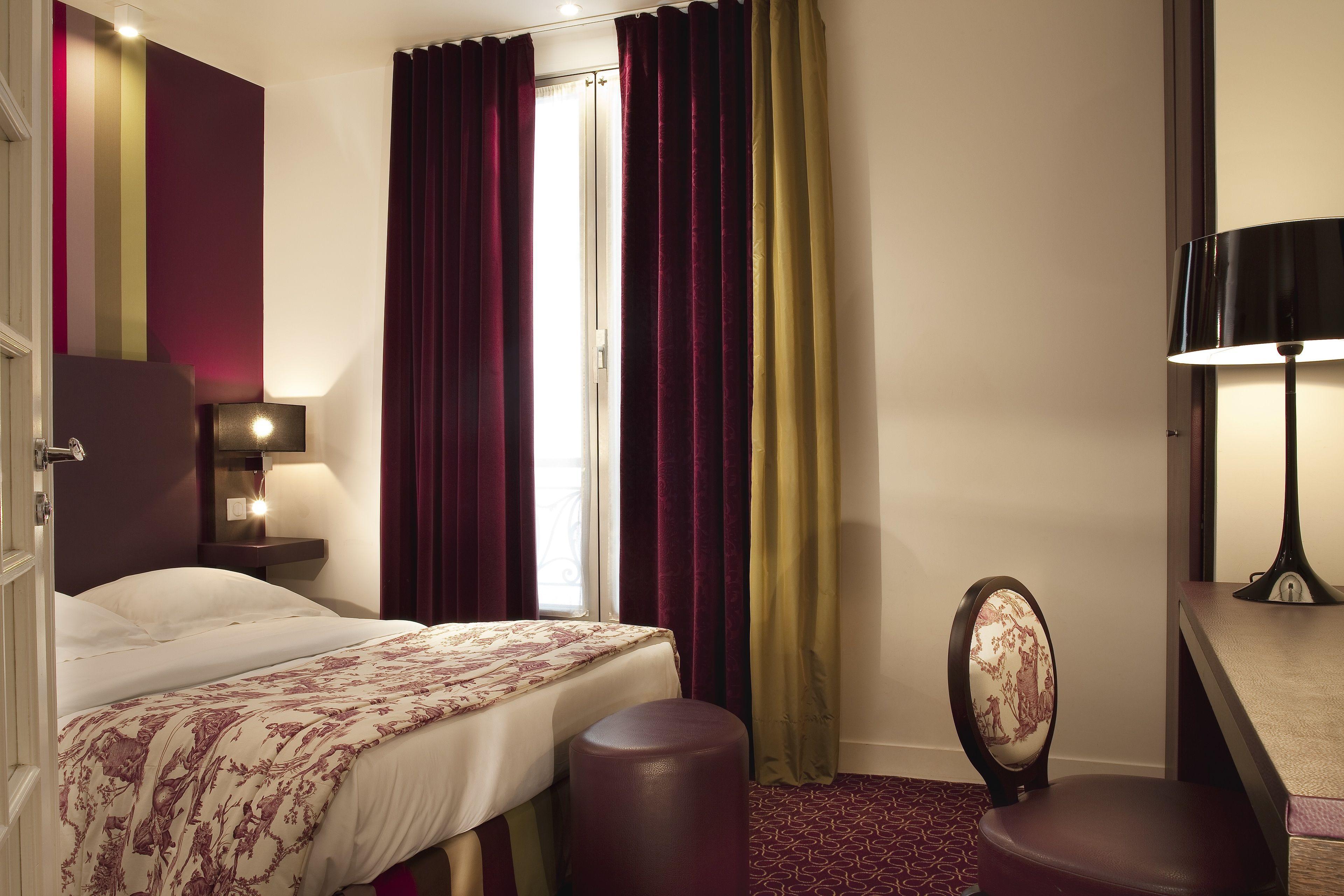 Star Champs-elysées Hotel