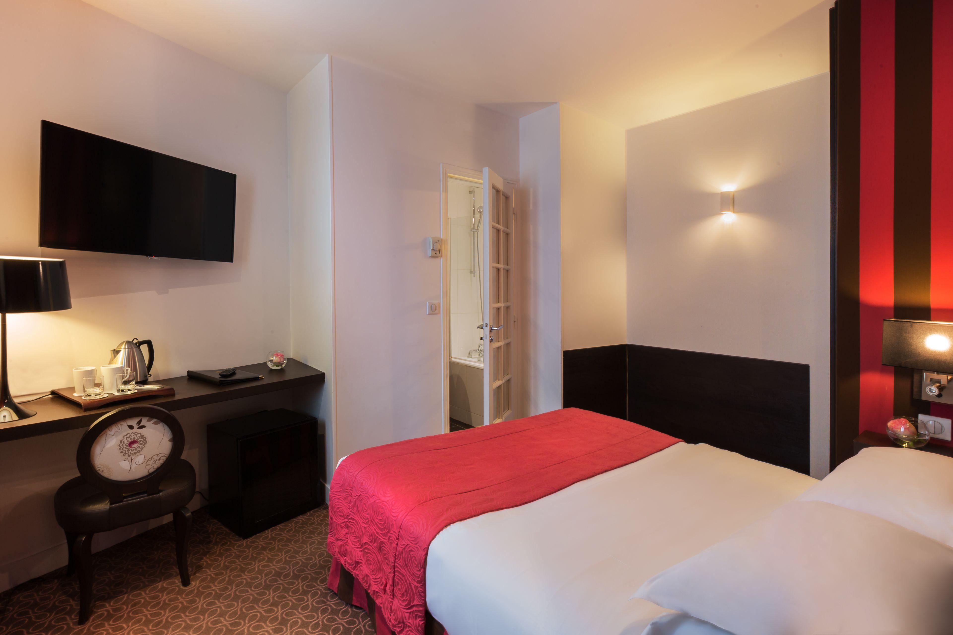 Star Champs-elysées Hotel