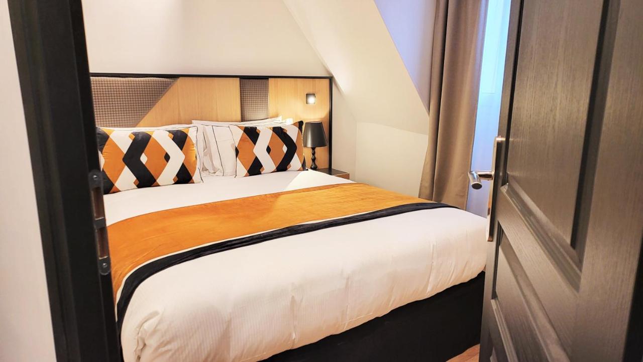 Hotel Star Champs-elysees Paris