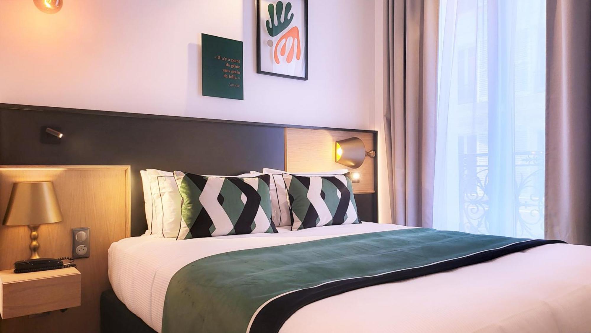 Hotel Star Champs-elysees 4*