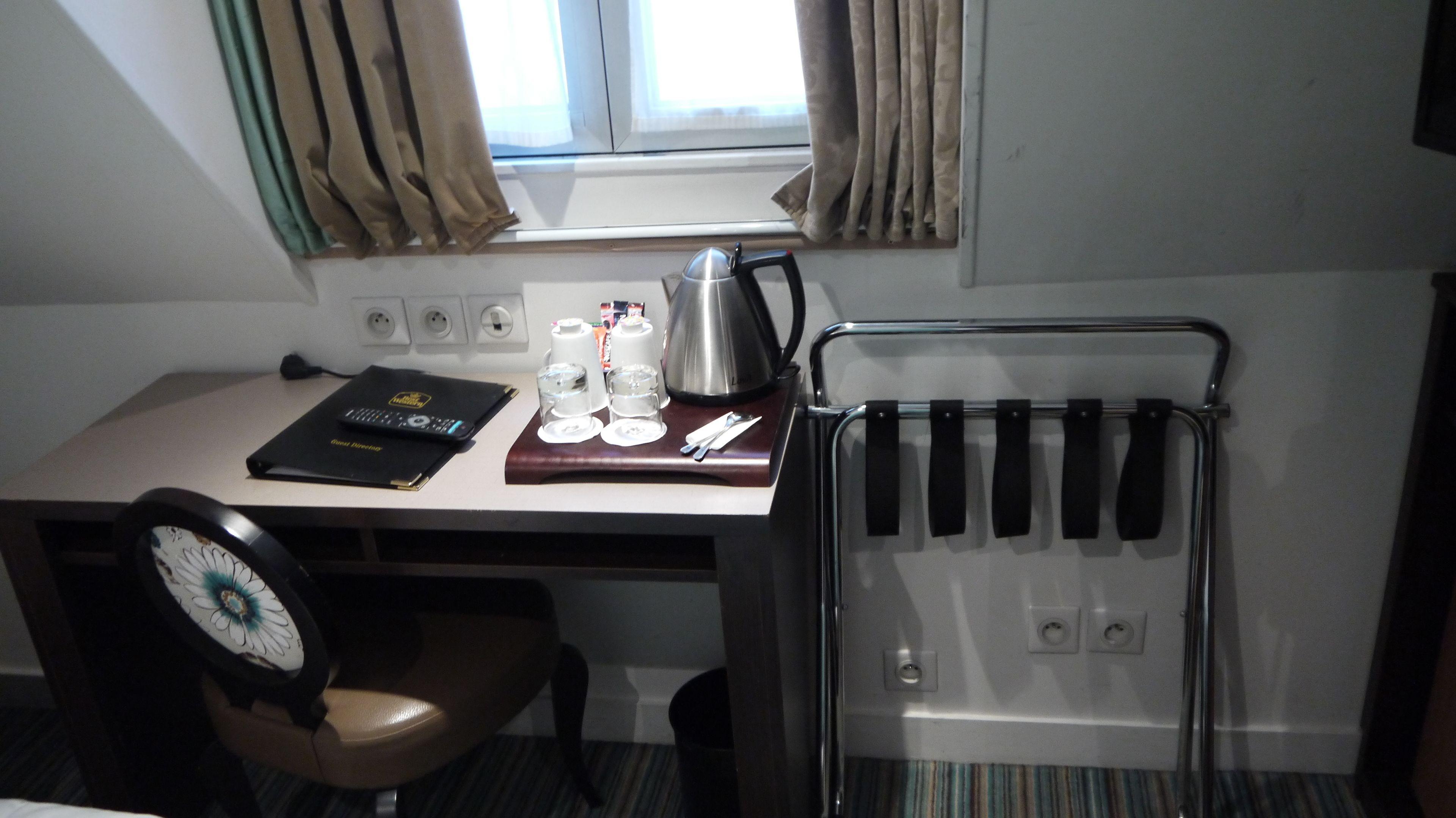 Star Champs-elysees 4*