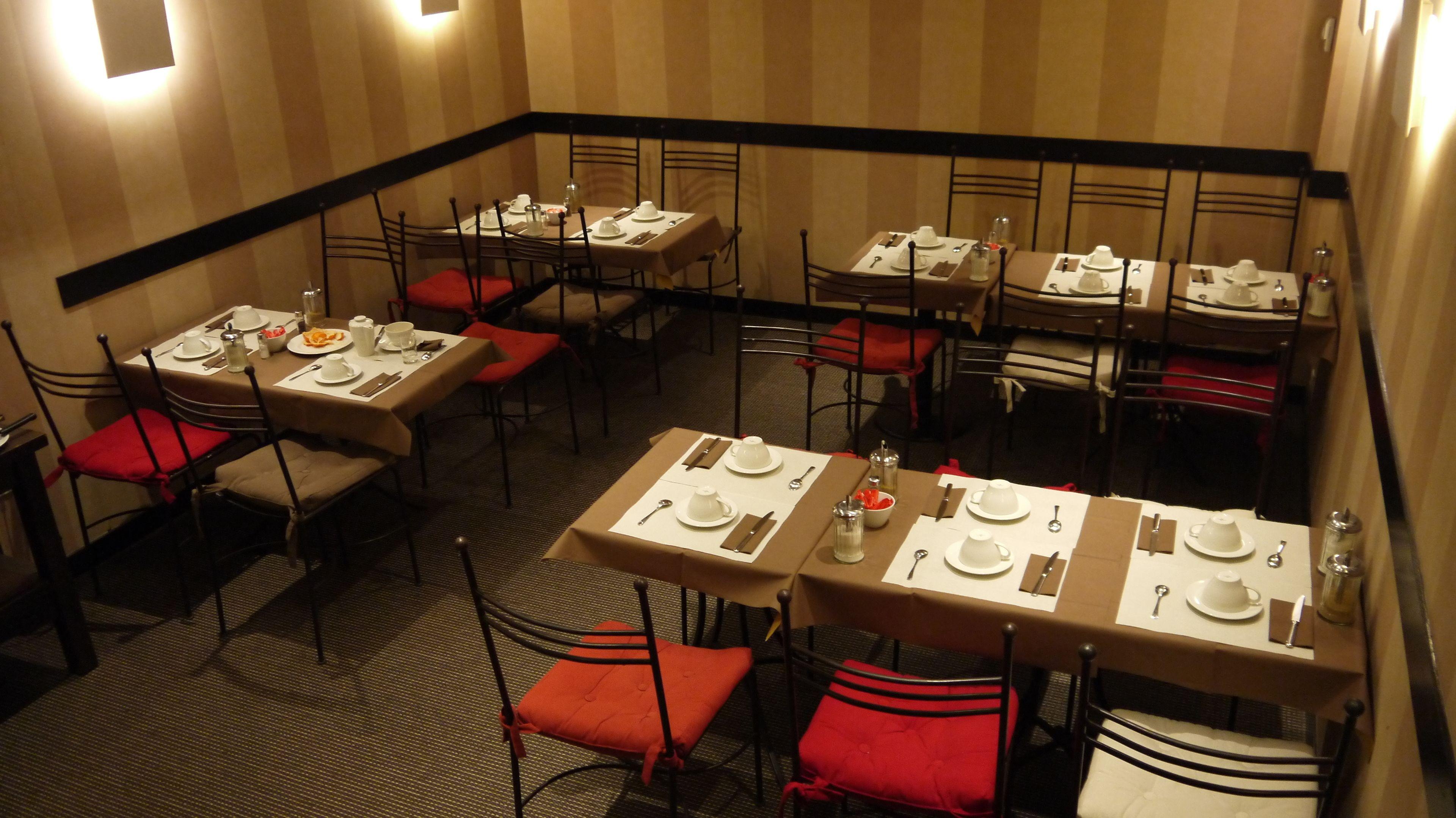 Star Champs-elysees 4*