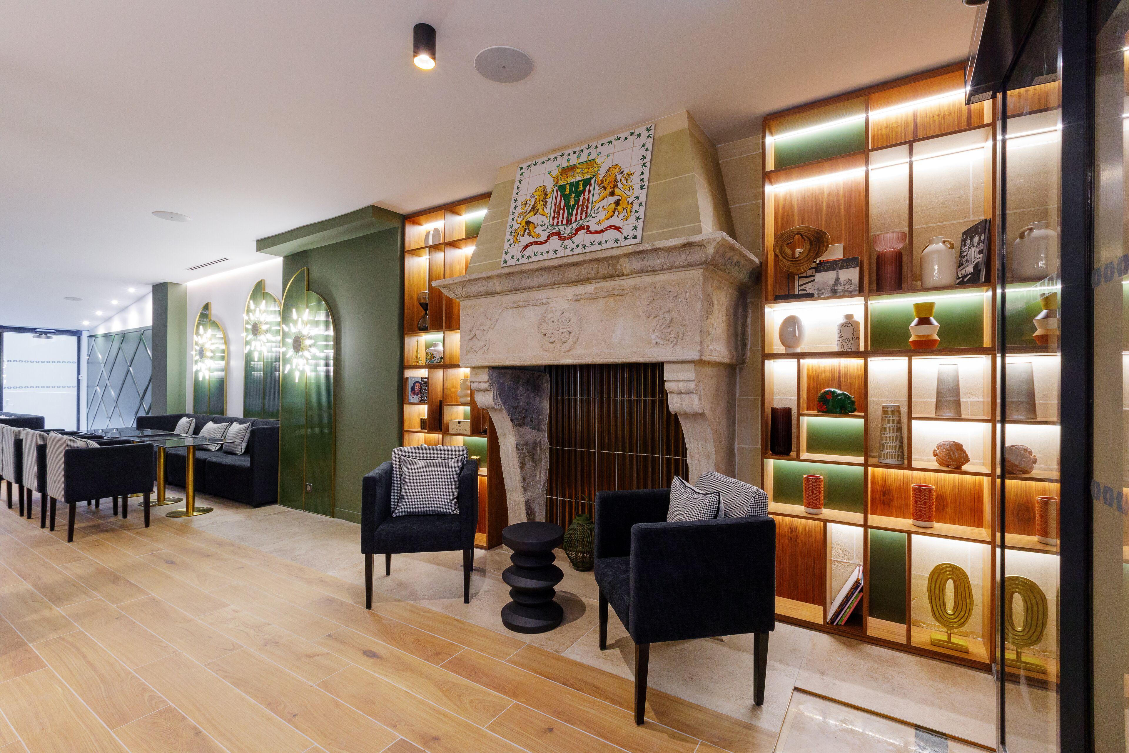 Star Champs-elysees Hotel 4*